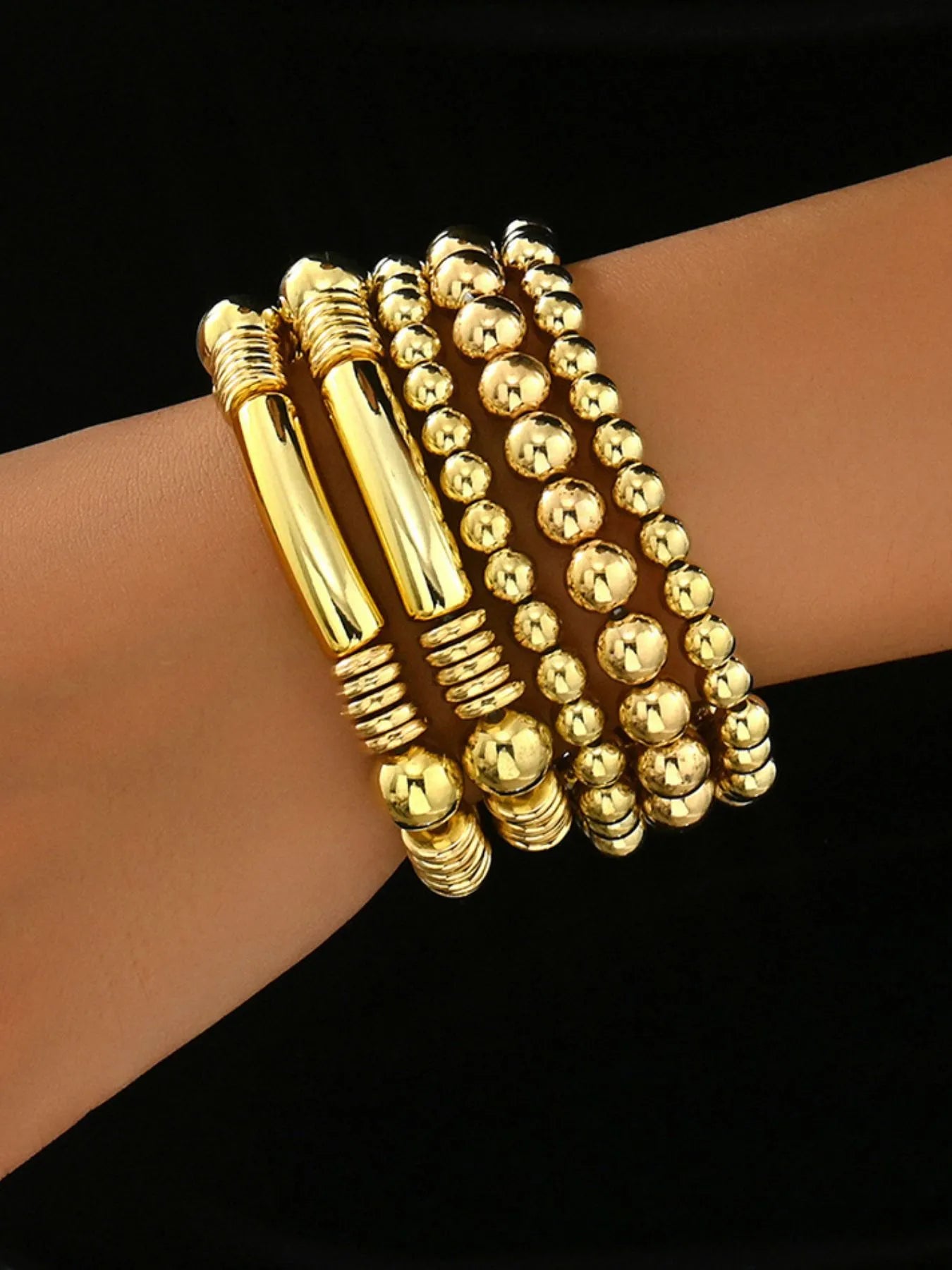 Conjunto de pulseiras delicadas de contas douradas da Trendsi com design elegante para acessórios femininos