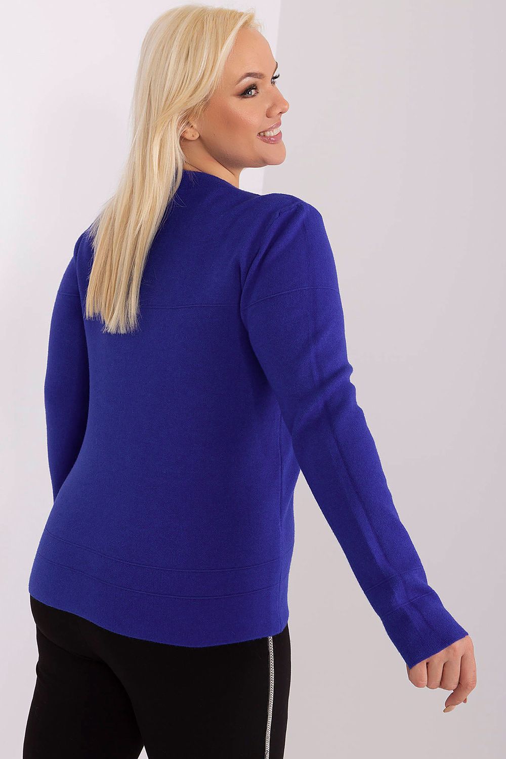 Mulher usando sweater cinza tamanho grande azul Factory Price vista de costas