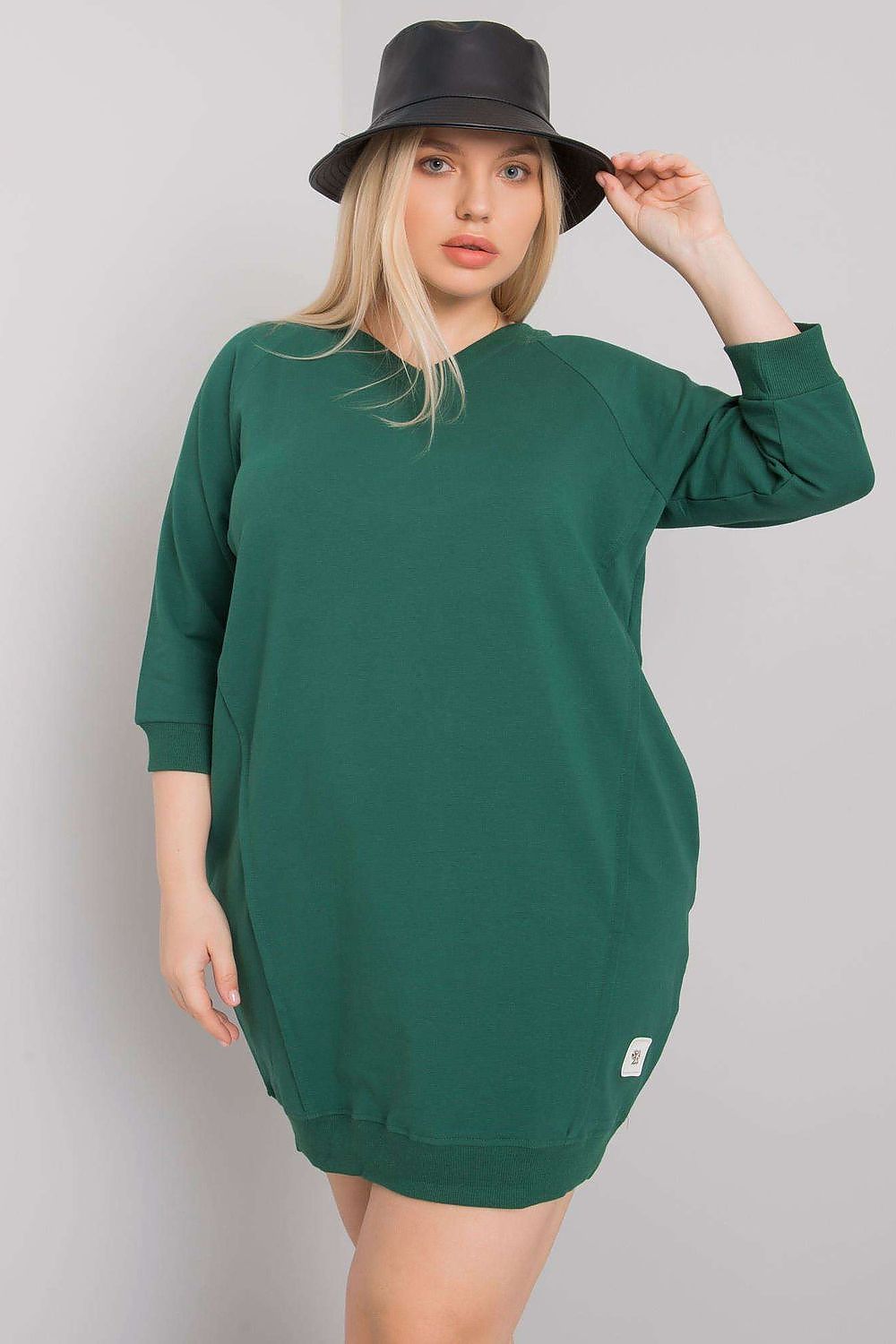 Vestido casual plus size com bolsos verde escuro manga 3/4
