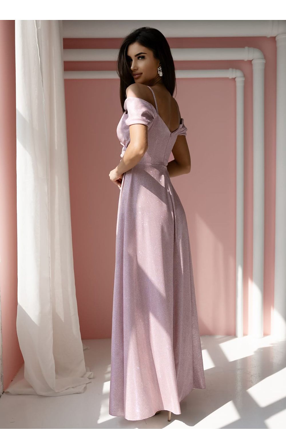 Vestido longo festa feminino rosa clara com decote e mangas curtas