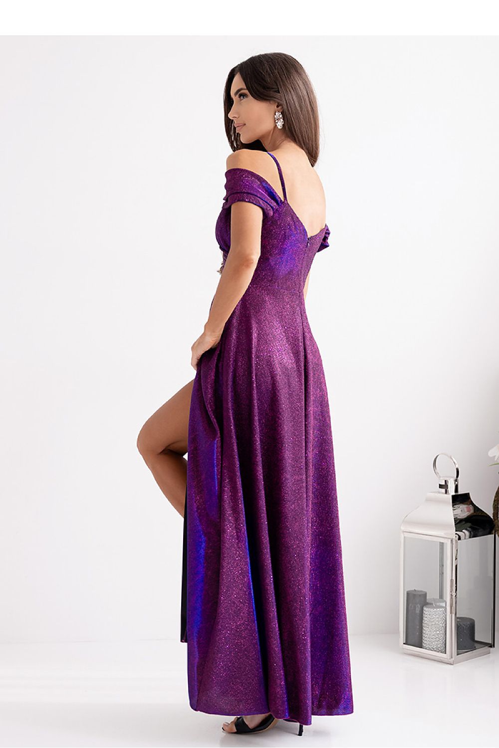 Vestido longo festa feminino roxo brilhoso com fenda e alças da marca With You