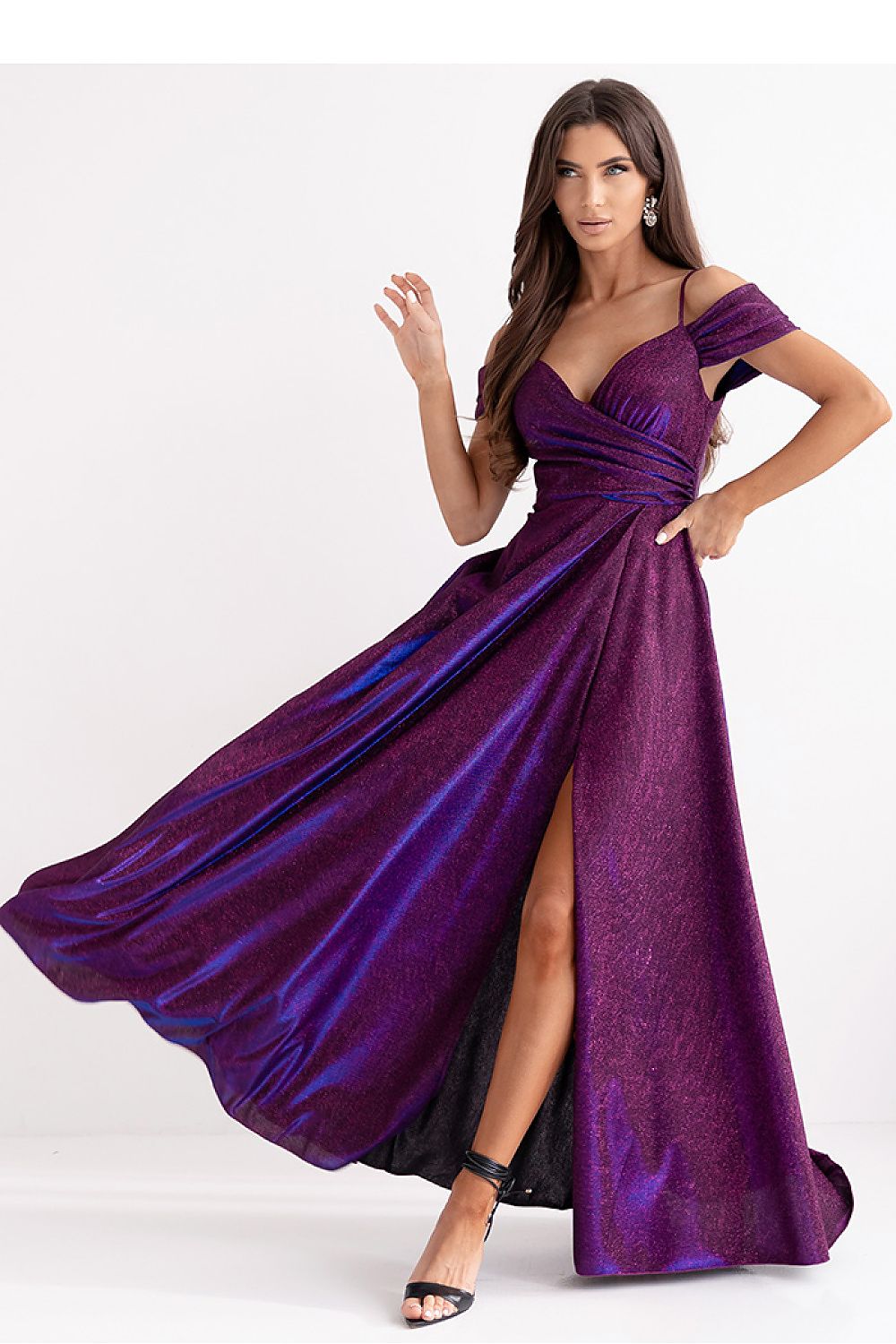 Vestido longo festa feminino roxo com brilho e fenda lateral para cerimônia elegante