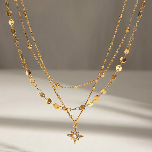 Colar com pendente de estrela banhado a ouro de 18K da Trendsi com corrente delicada e design elegante